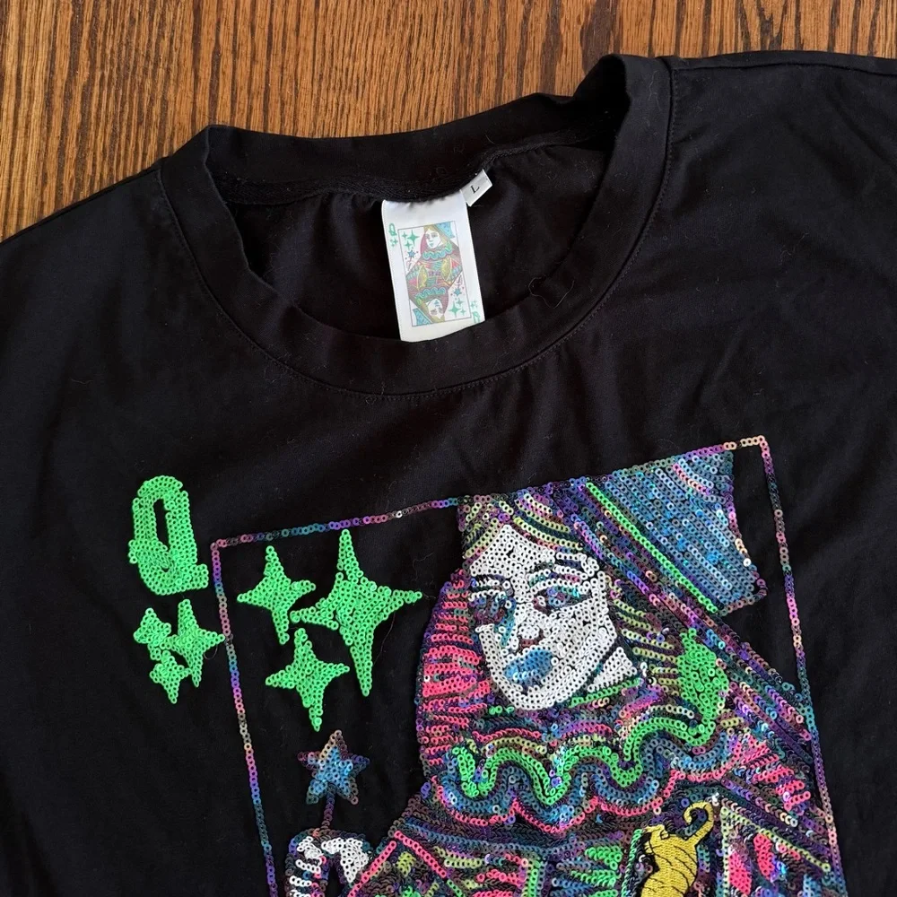 QOS Queen Card Black Tee - Picture 3 of 4